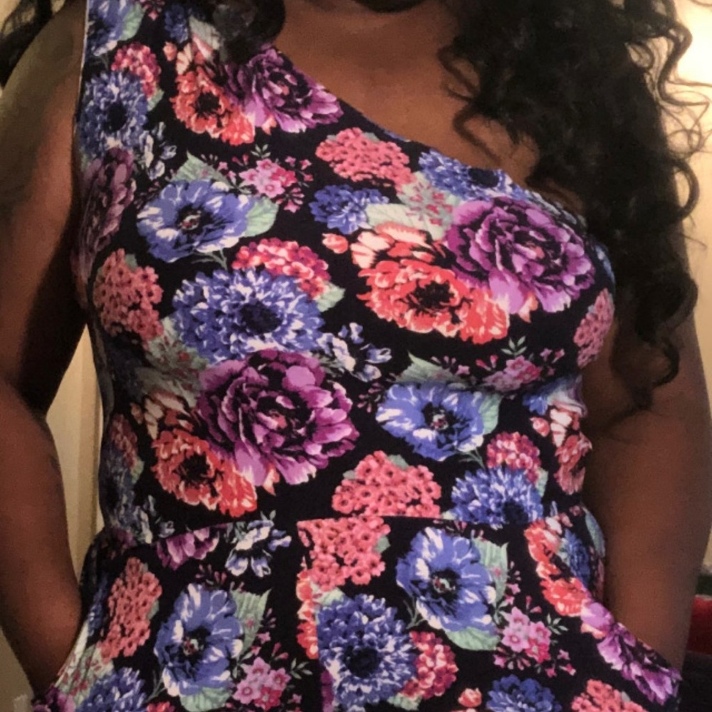 One Shoulder Romper - Picture 2 of 4